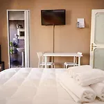 Cconforthotels Semplici Emozioni Gasthof Bari