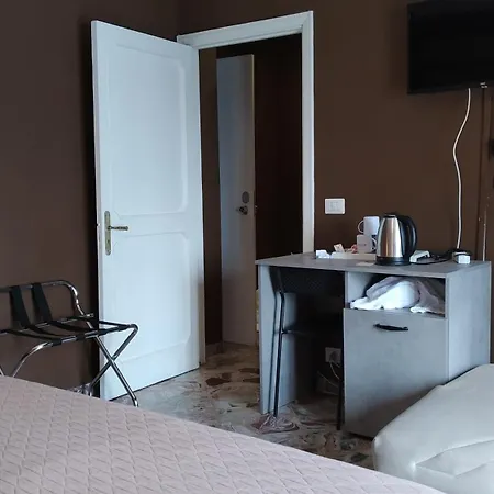 Cconforthotels R&b Semplici Emozioni Гостевой дом