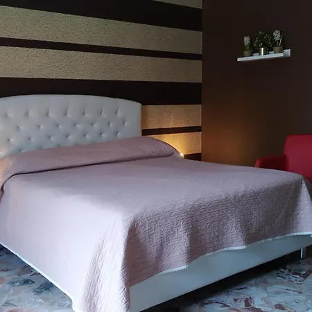 Cconforthotels R&b Semplici Emozioni 2* Bari