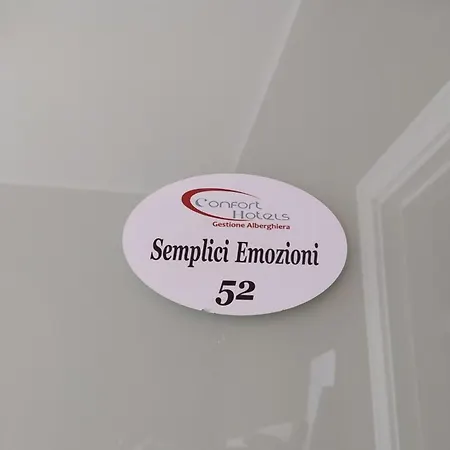 Gasthuis Cconforthotels Semplici Emozioni Bari