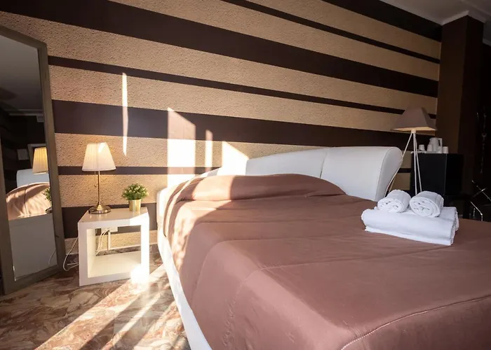 Cconforthotels Semplici Emozioni בארי